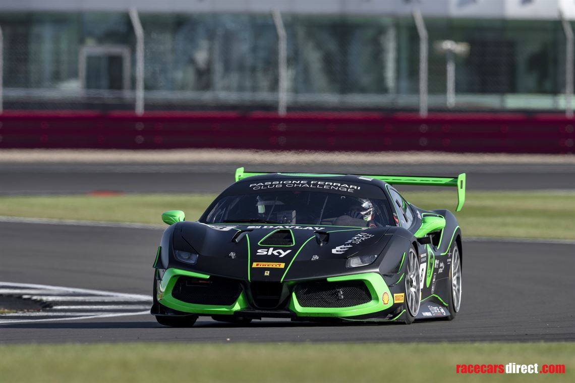 2019-ferrari-488-challenge-evo