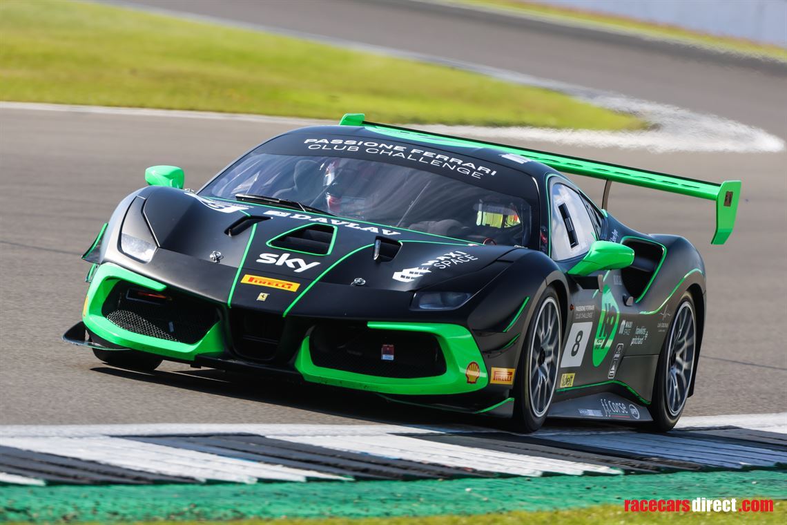 2019-ferrari-488-challenge-evo