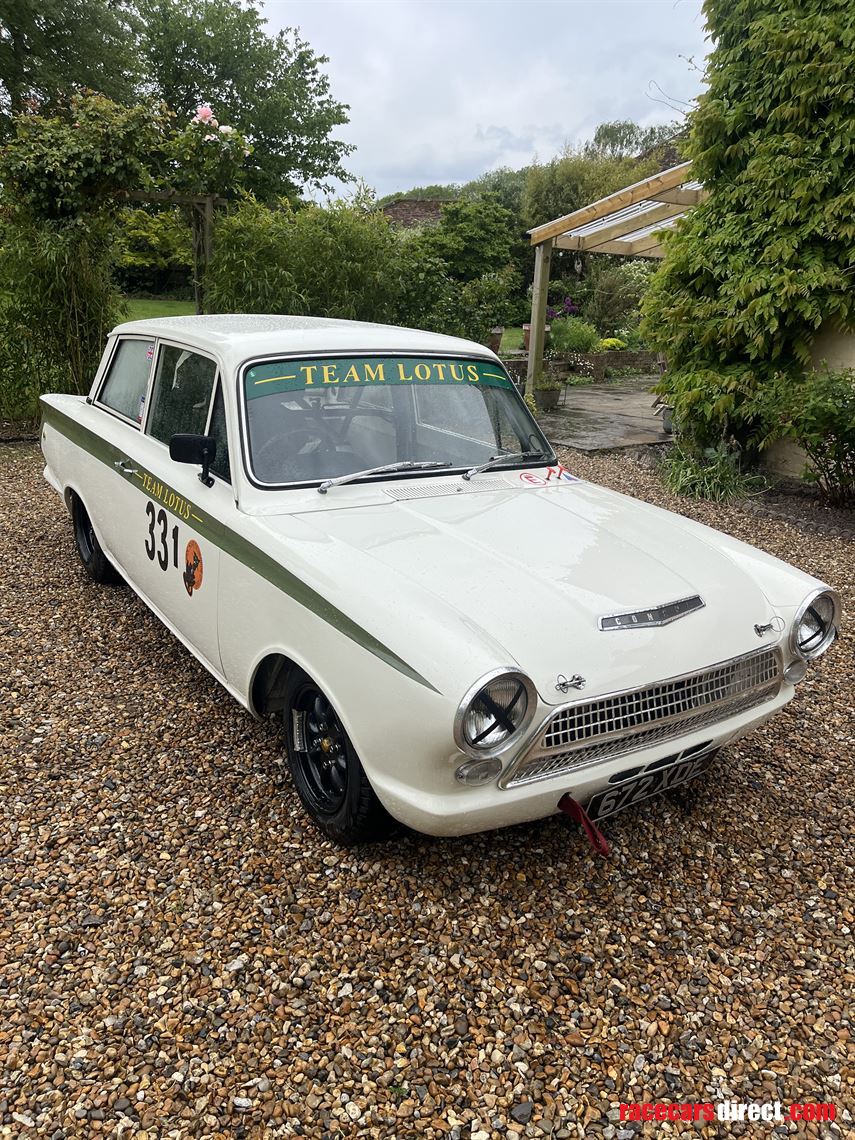 ford-lotus-cortina-mk1-race-car