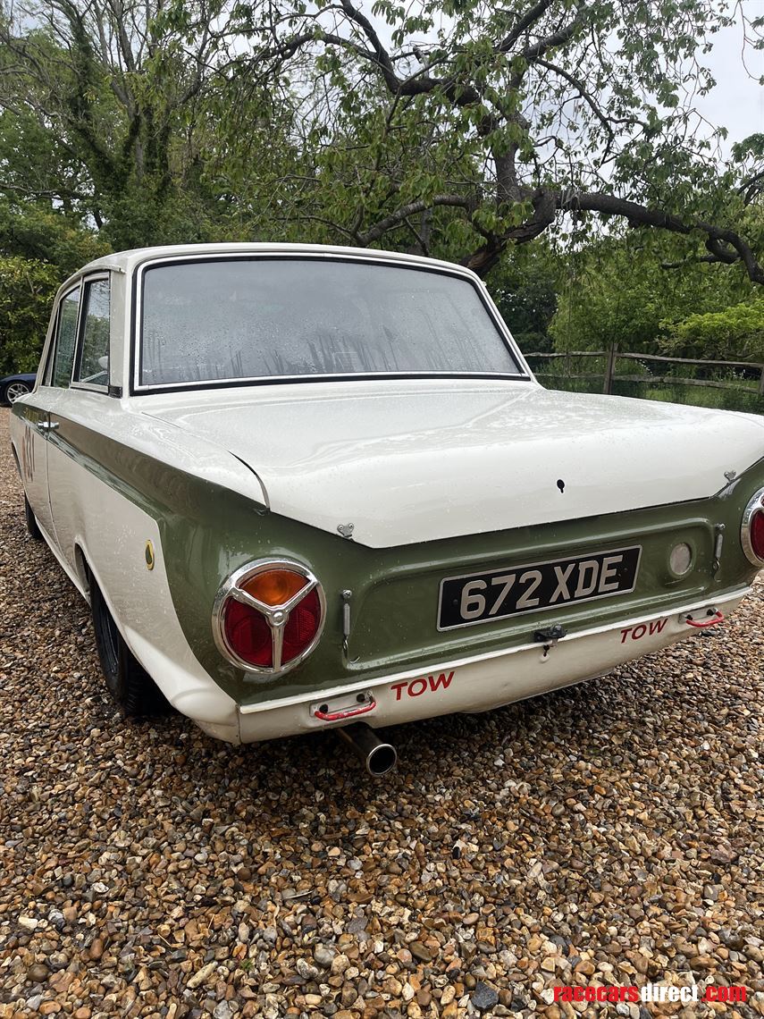 ford-lotus-cortina-mk1-race-car