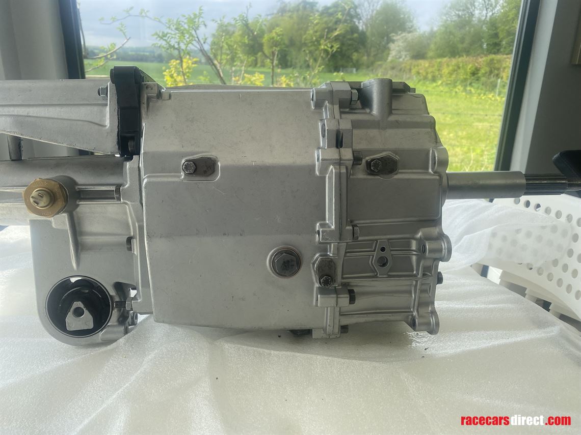 zf-s5-183-dogleg-5-speed-gearbox--fresh-rebui
