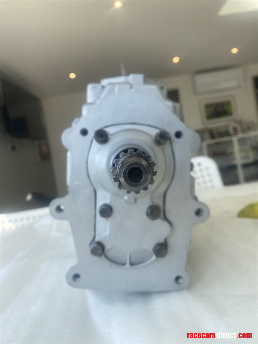 zf-s5-183-dogleg-5-speed-gearbox--fresh-rebui