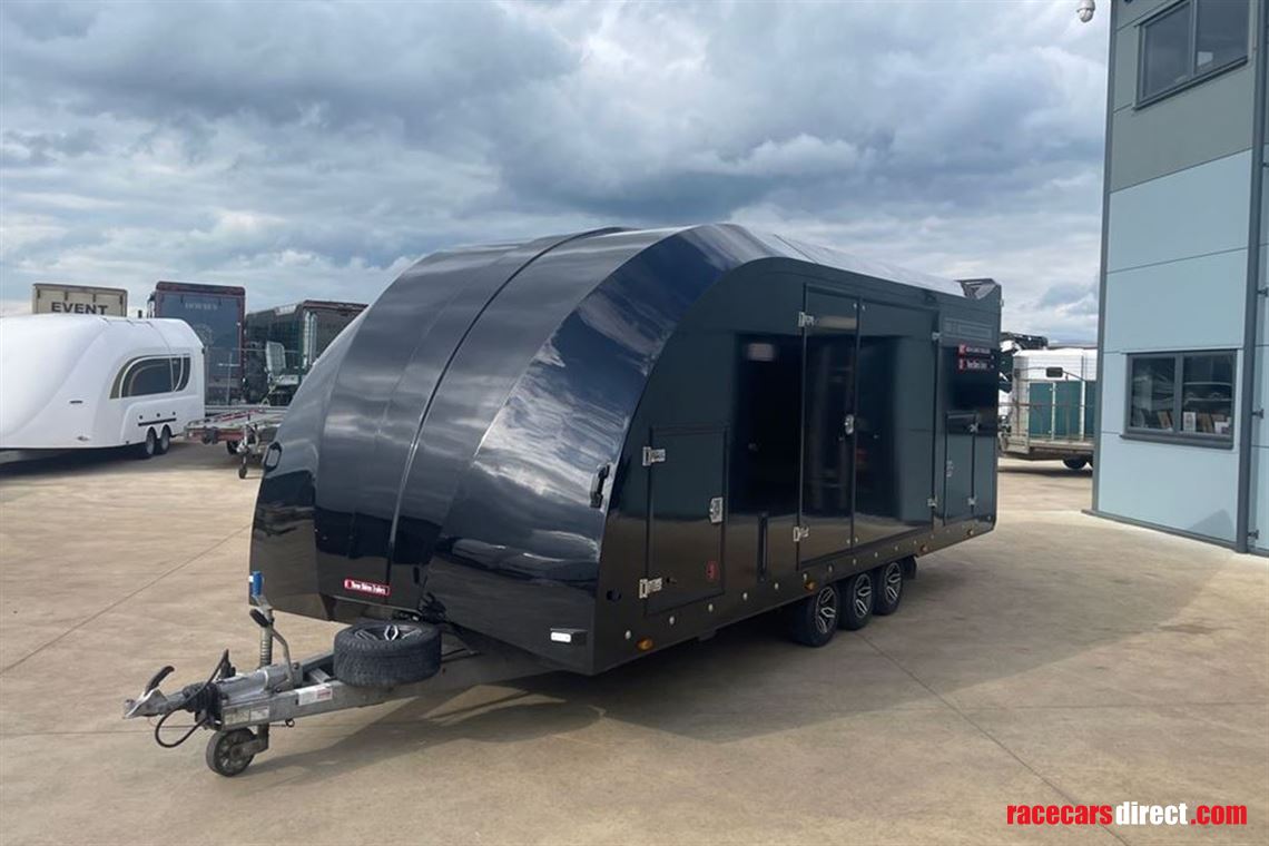 brian-james-rt6-in-black-55m-x-215m