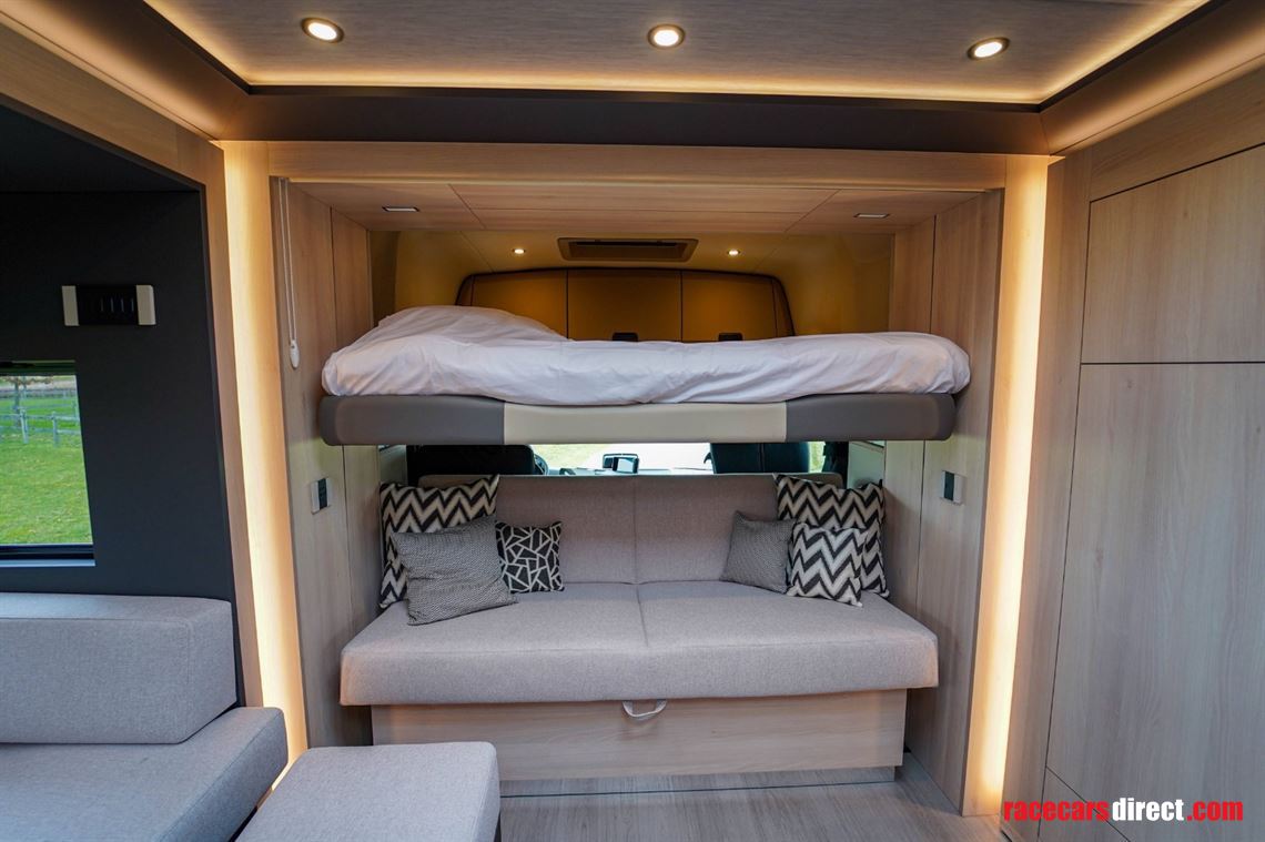 stx-motorhome---mercedes-benz-actros-triple-s