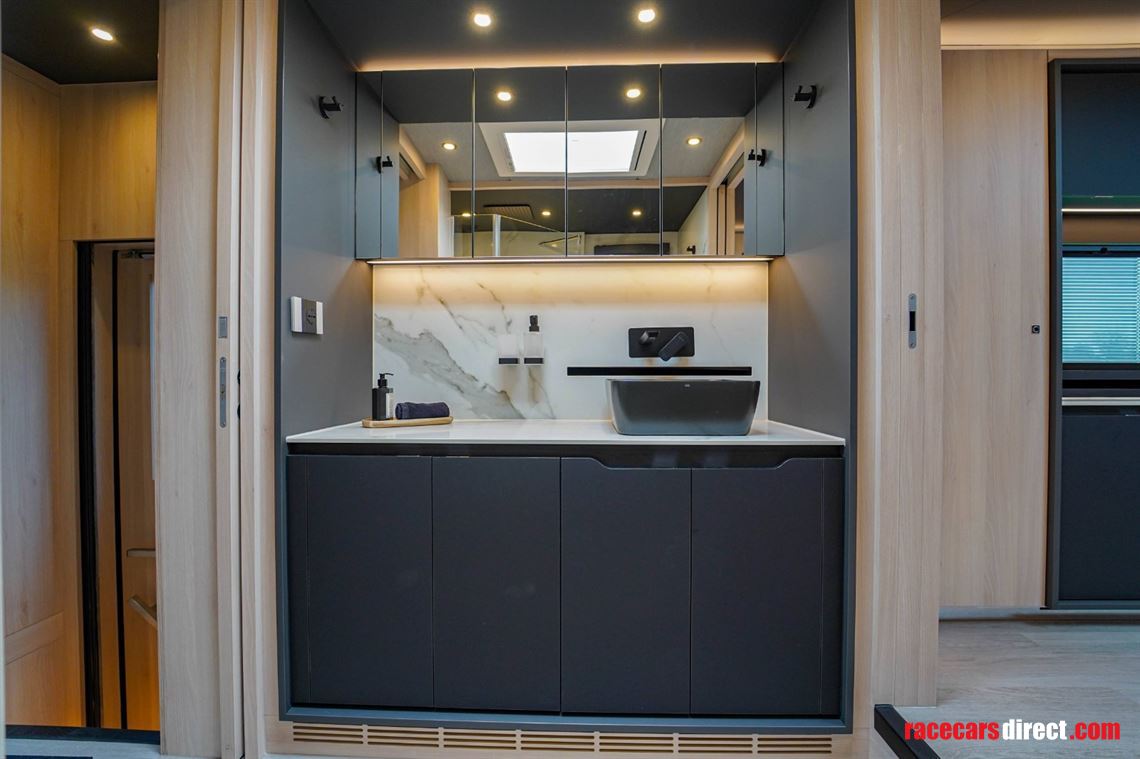 stx-motorhome---mercedes-benz-actros-triple-s