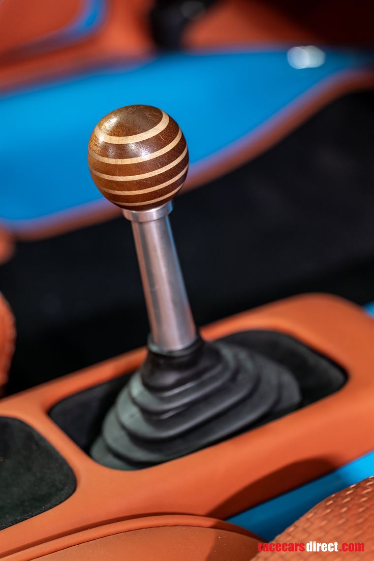 porsche-resto-mod-993-based
