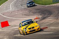 2x-bmw-e92-325i-cup