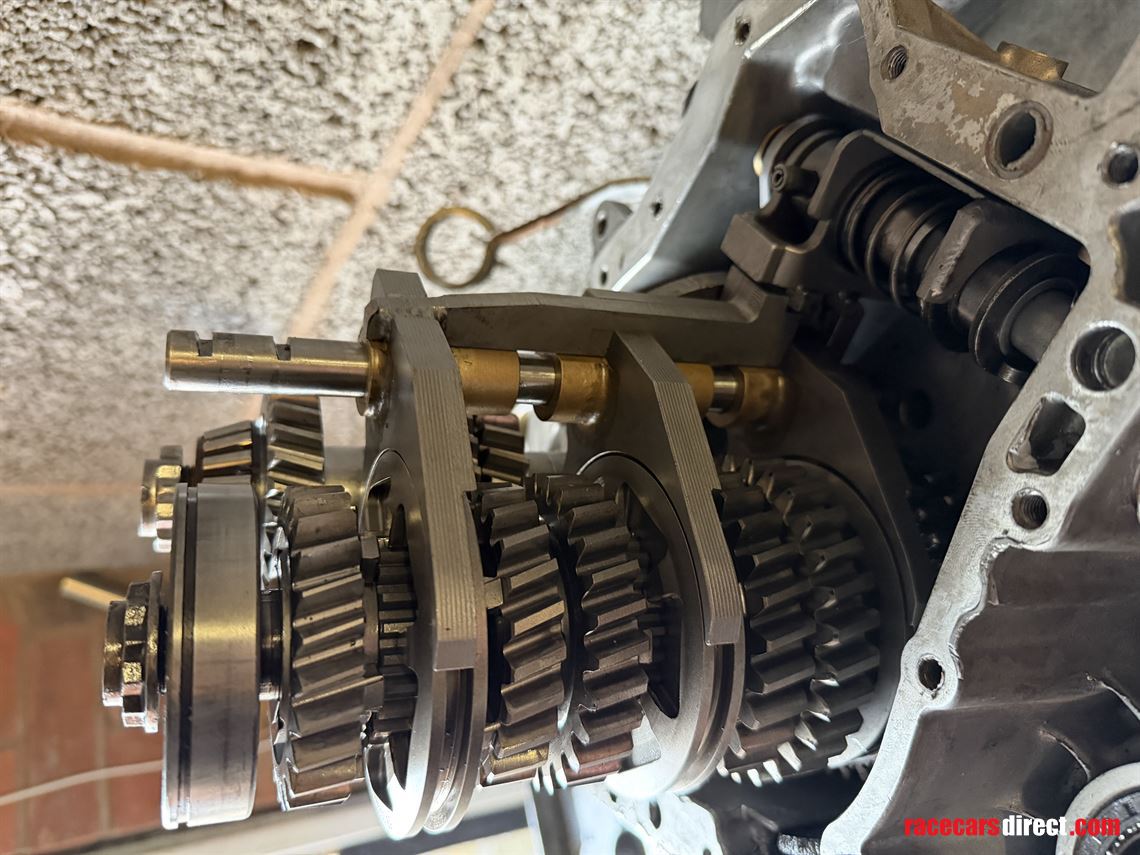 peugeot-rally-gearbox-diff