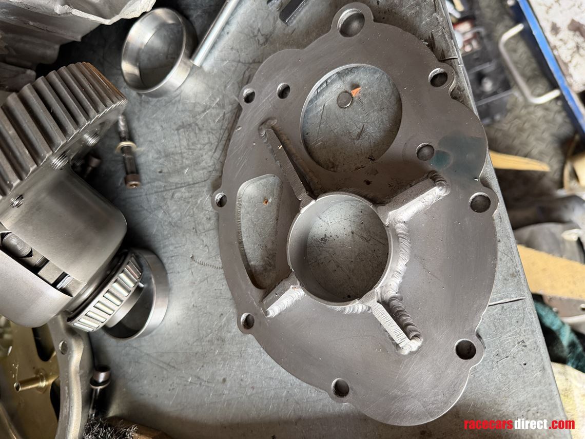 peugeot-rally-gearbox-diff