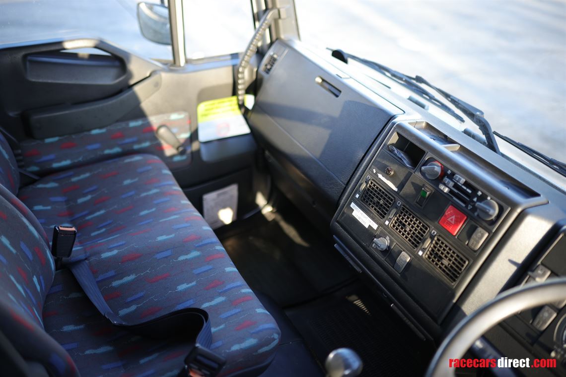iveco-75t-truck-with-living-and-workshop-conv