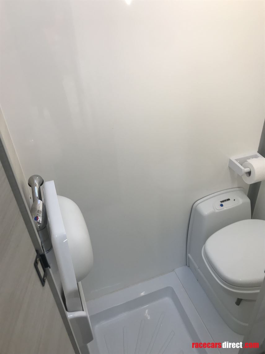 Shower - toilet