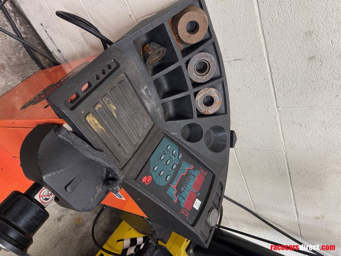 compressor-tyre-machine-wheel-balancer