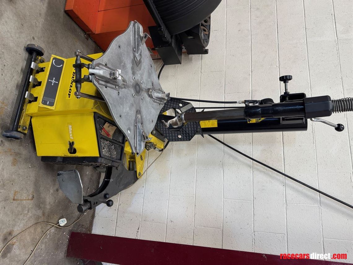 compressor-tyre-machine-wheel-balancer
