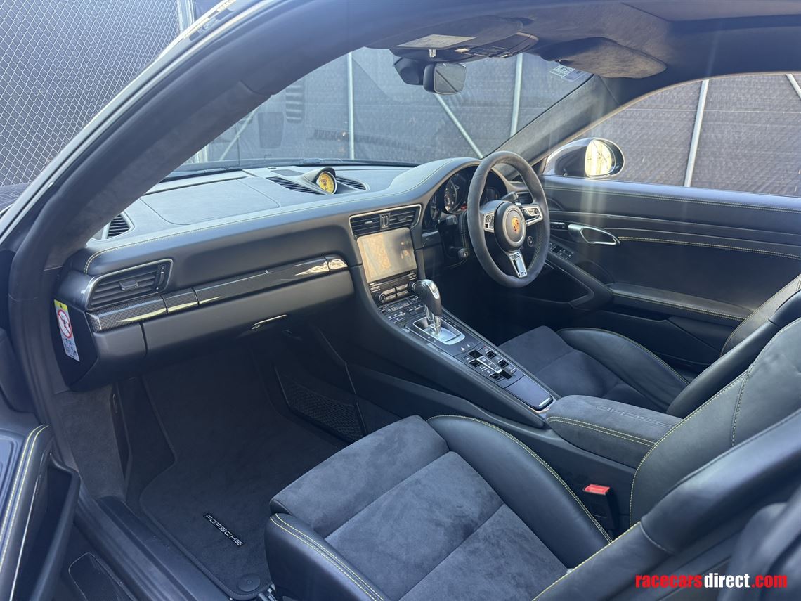 2018-porsche-911-turbo-s