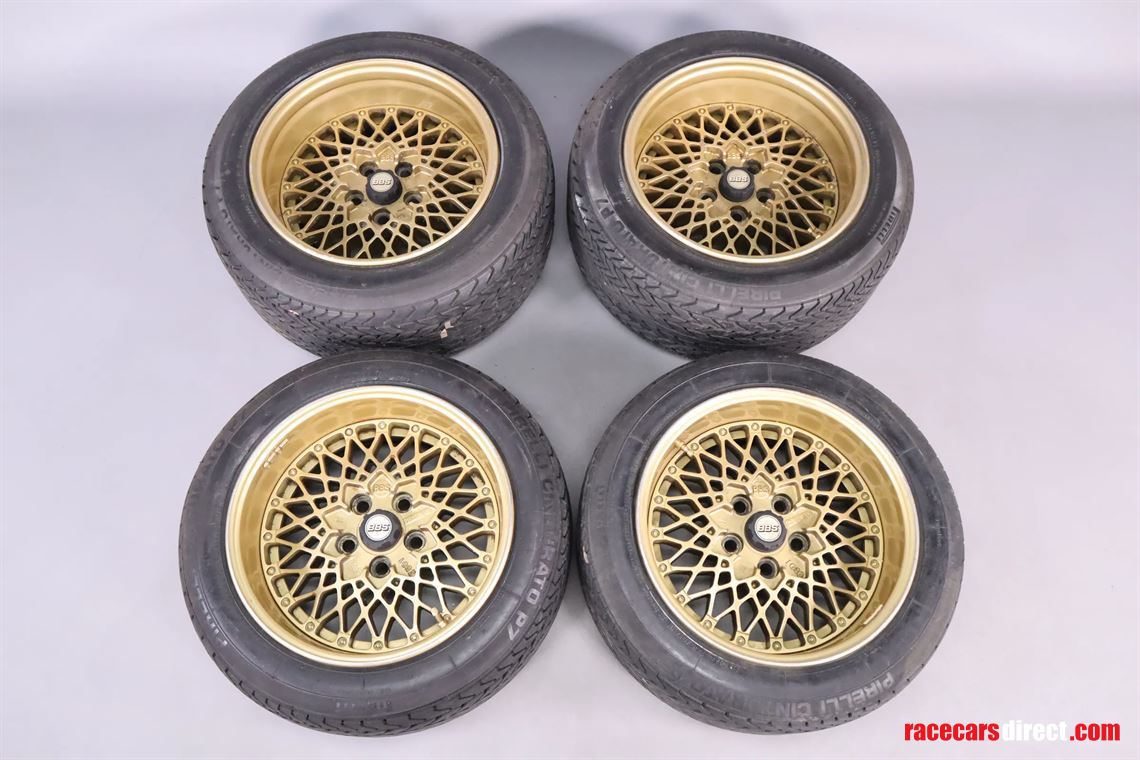 ferrari-308-15-golden-rims