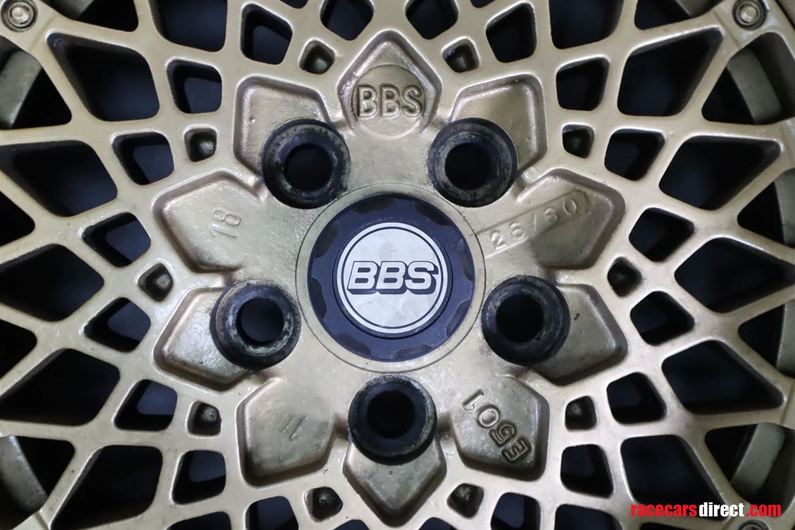 ferrari-308-15-golden-rims