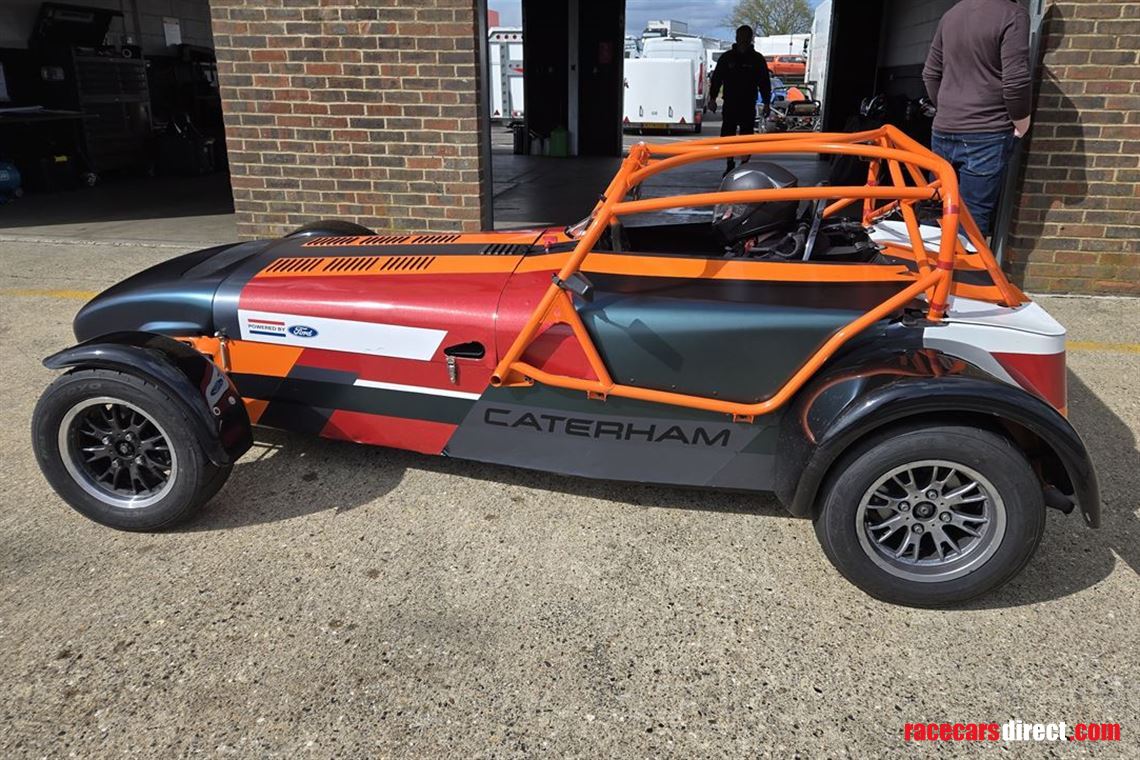 caterham-420r-sv-track-car