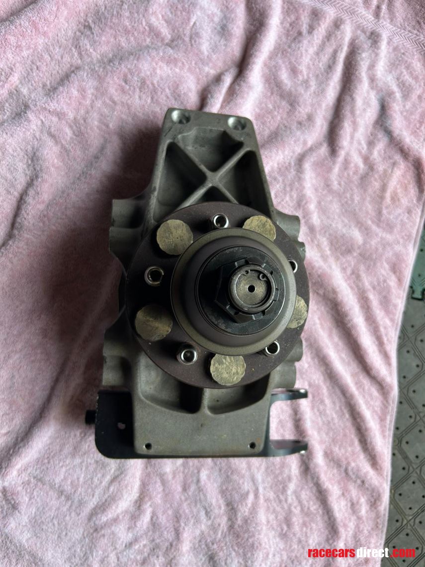 ginetta-g55-g56-gt3-gt4-centre-lock-hub-assem