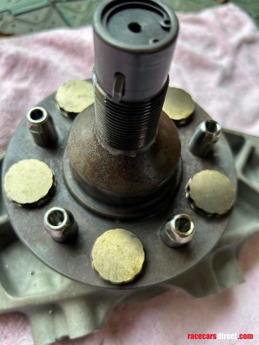 ginetta-g55-g56-gt3-gt4-centre-lock-hub-assem