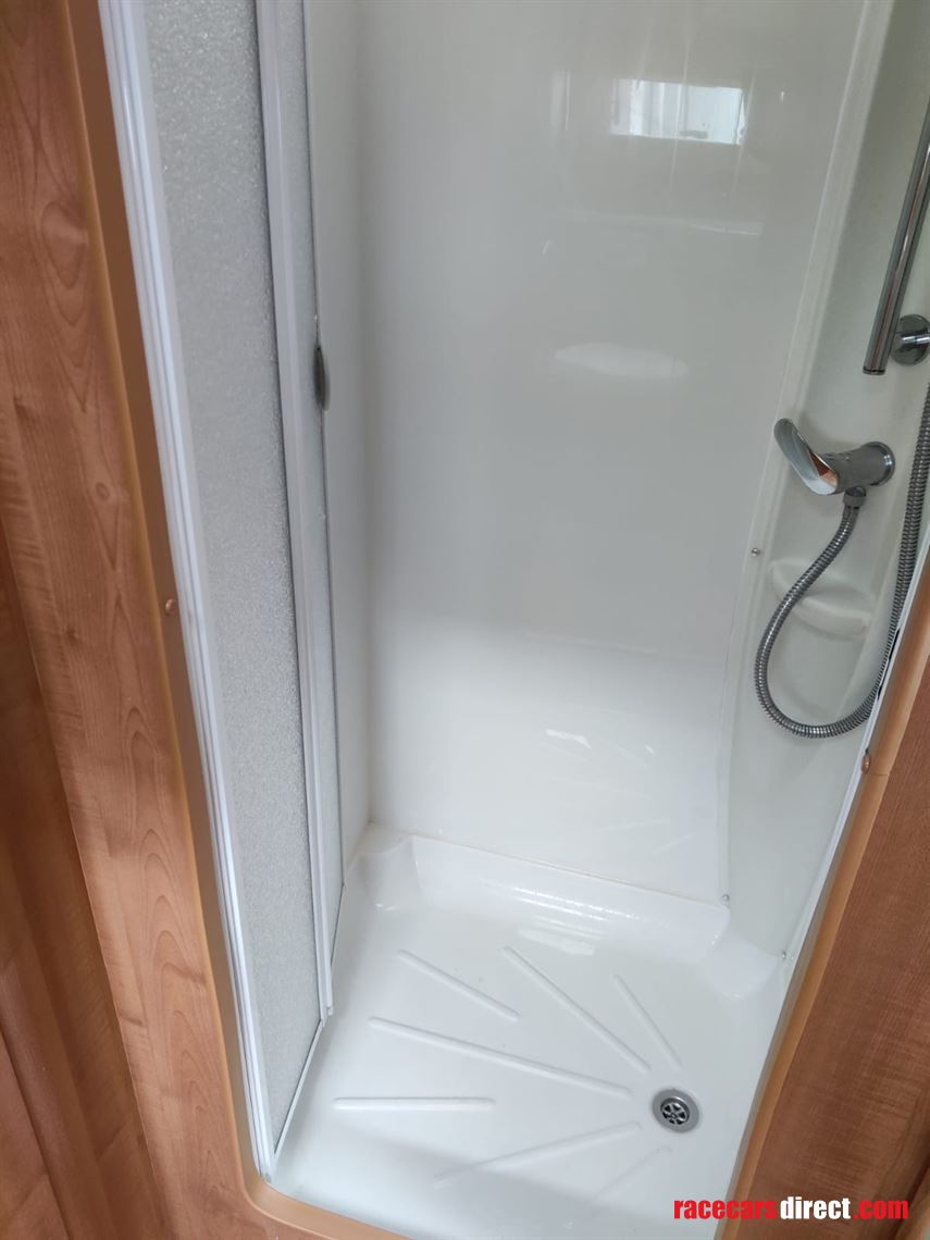 auto-trail-cheyenne-se-840d---6-berth-motorho