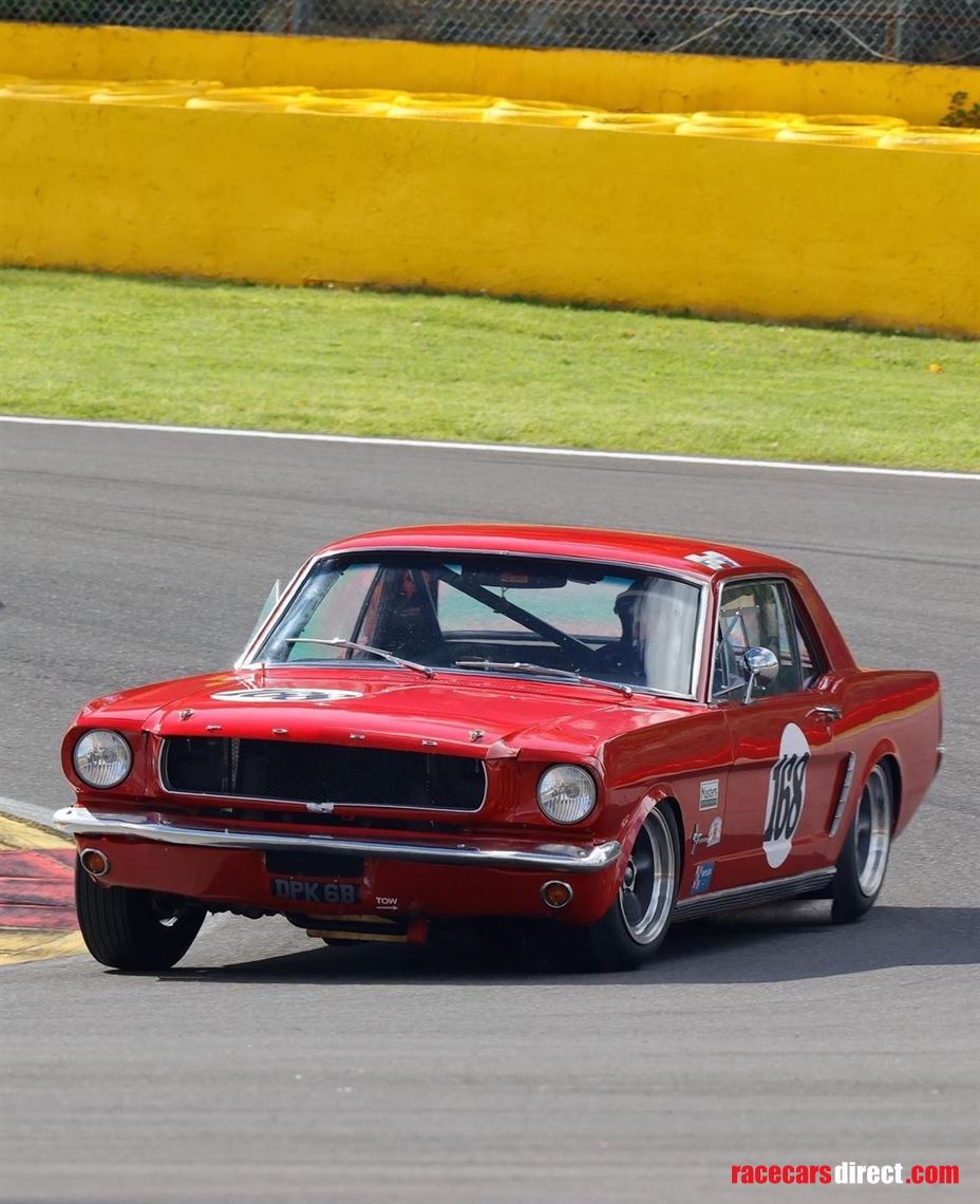 fia-ford-mustang-notchback
