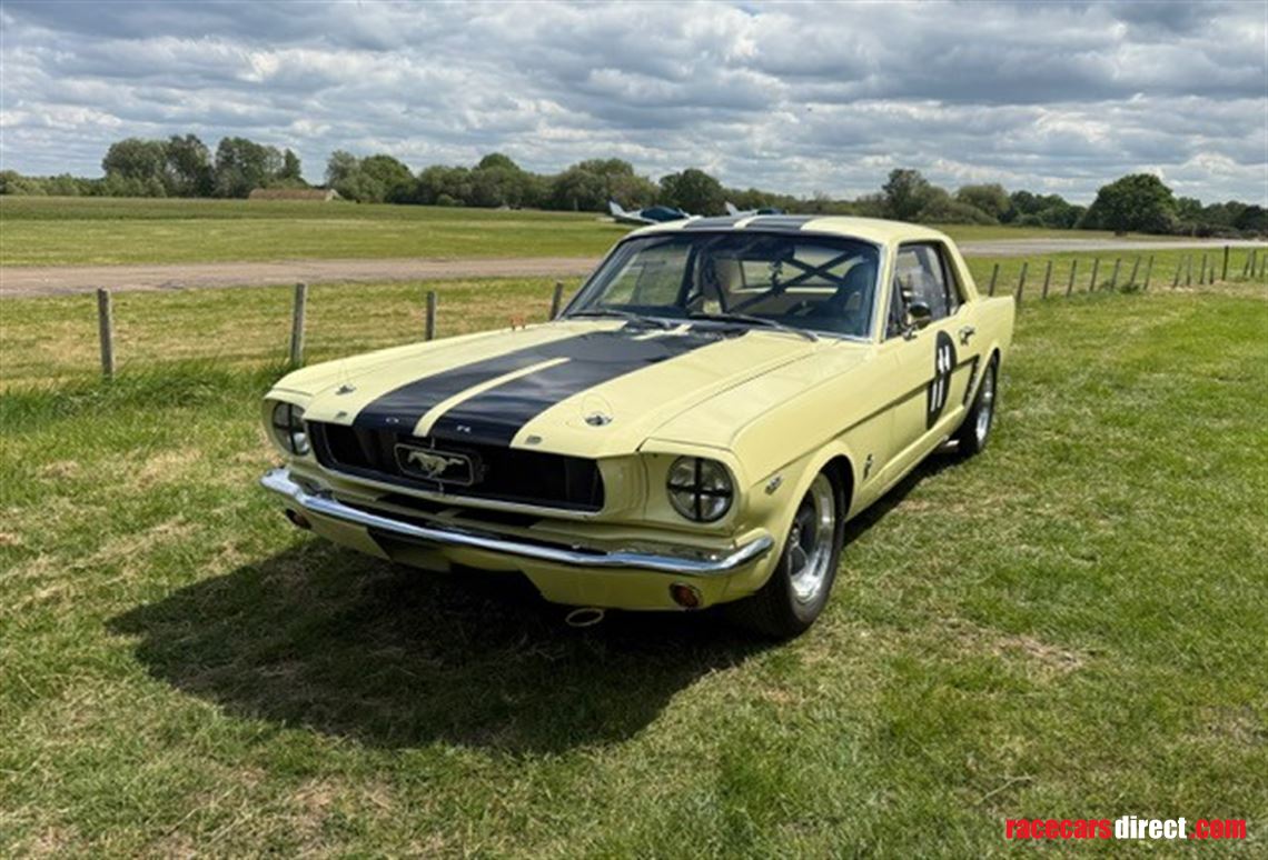 fia-ford-mustang-notchback