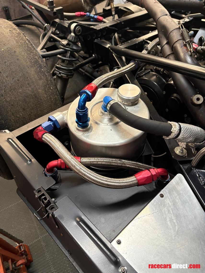 radical-prosport-1400-with-pr06-bodywork-cent
