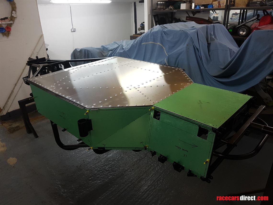 radical-prosport-1400-with-pr06-bodywork-cent