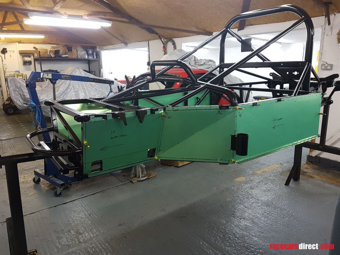 radical-prosport-1400-with-pr06-bodywork-cent