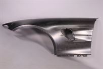 mercedes-amg-gt4-left-fender
