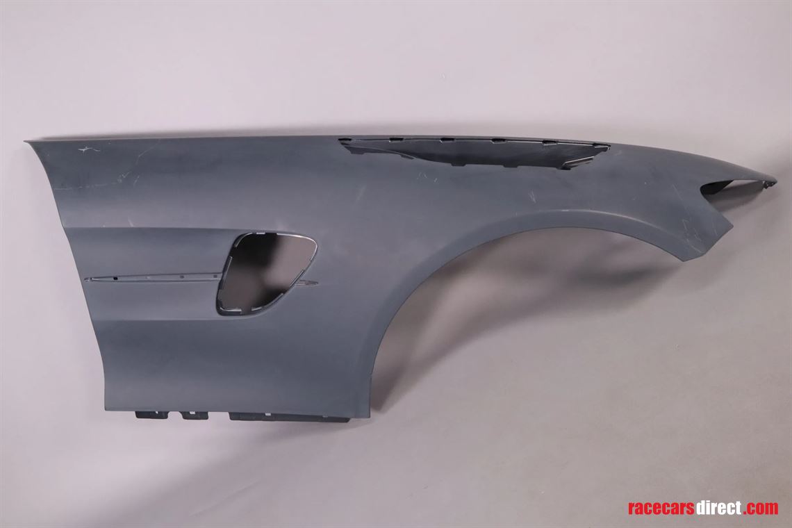 mercedes-amg-gtr-pro-right-front-fender-prime