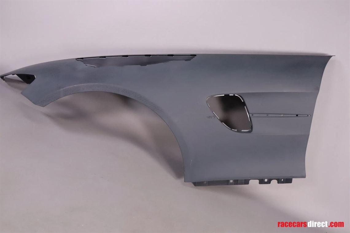 mercedes-amg-gtr-pro-left-front-fender-gray-p