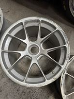 porsche-991-cup-car-wheels