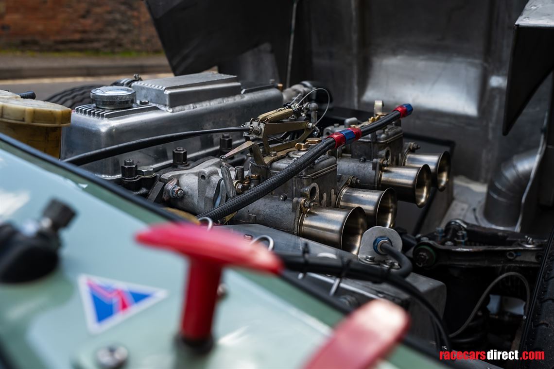 1963-triumph-tr4-slr-evocation