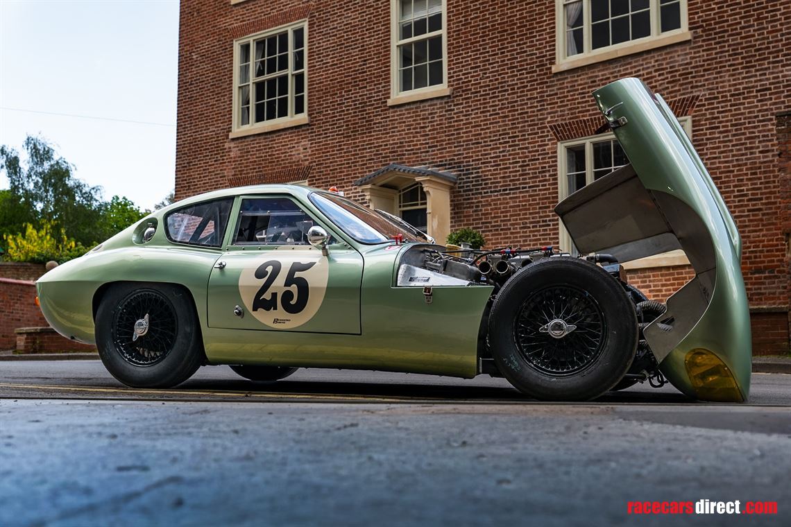 1963-triumph-tr4-slr-evocation