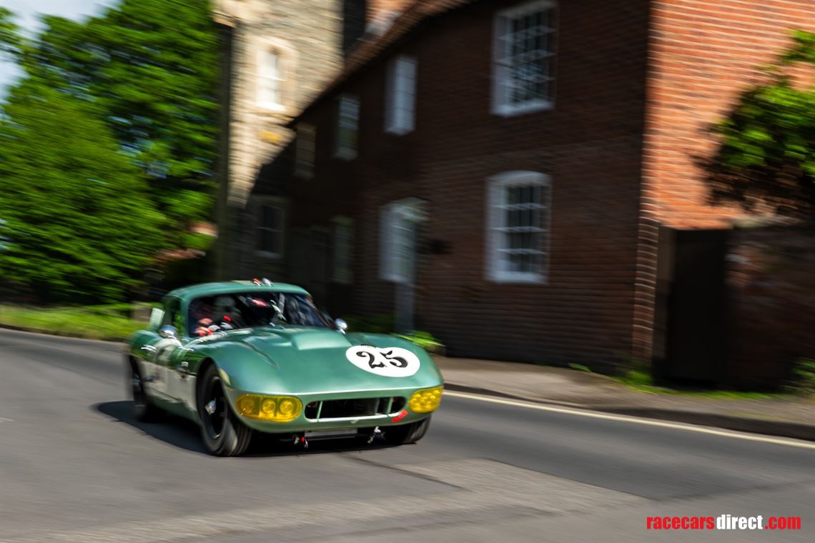 1963-triumph-tr4-slr-evocation