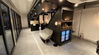 expandable-trailer-with-rooftop
