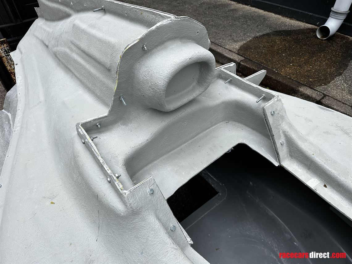 2025-f1-show-car-moulds-rolling-shell