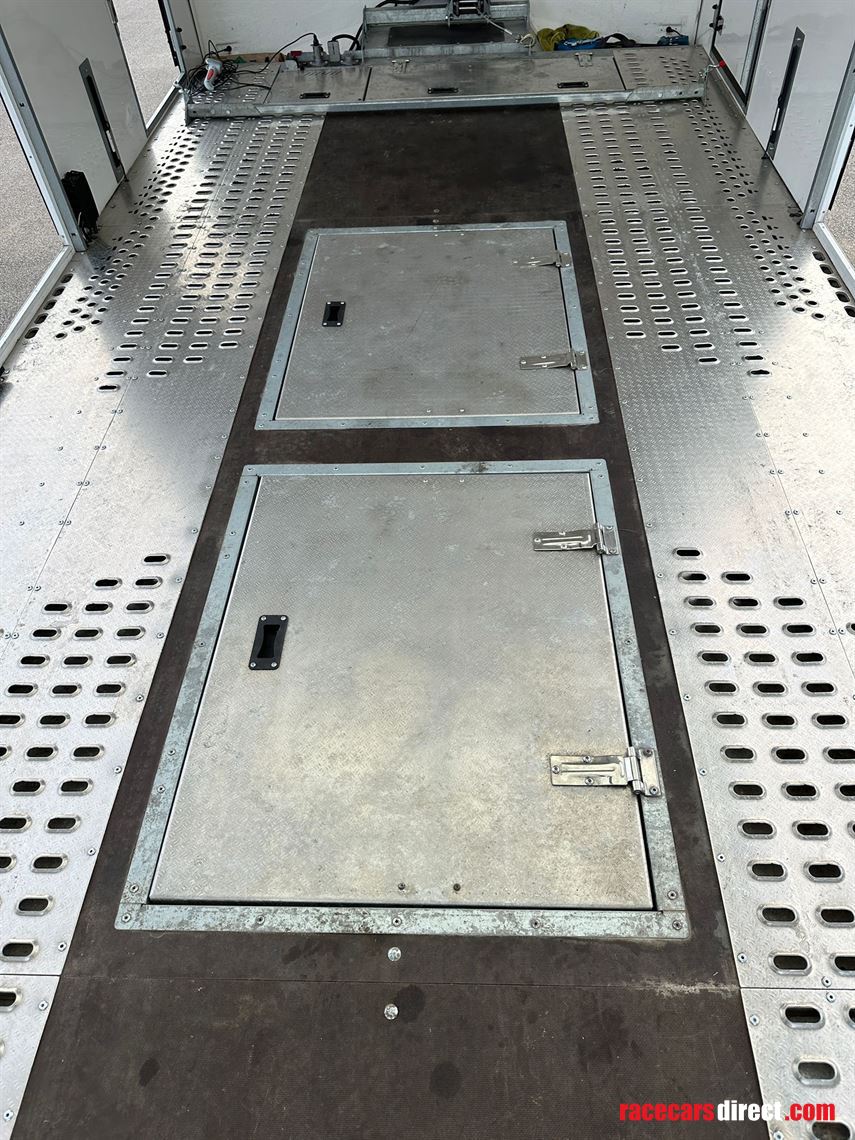 brian-james-rt6-enclosed-car-transporter