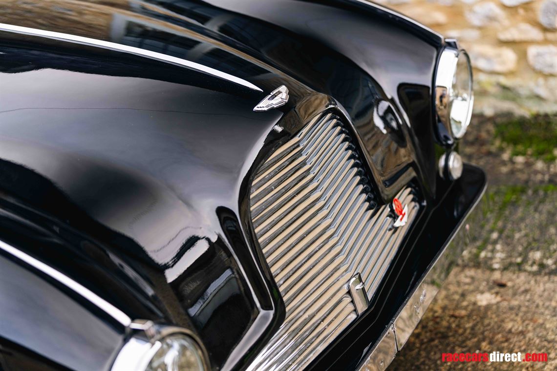 1952-aston-martin-db2-vantage