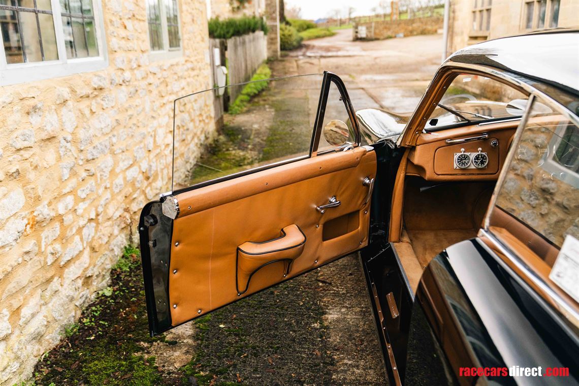 1952-aston-martin-db2-vantage
