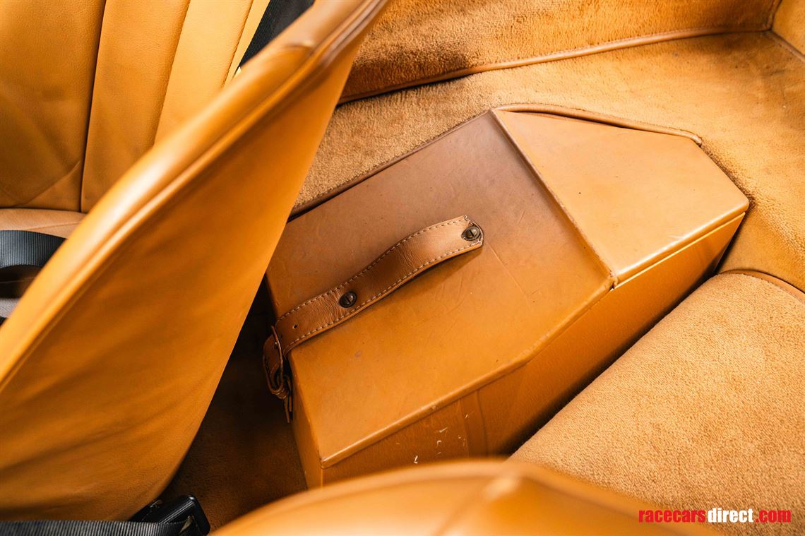 1952-aston-martin-db2-vantage