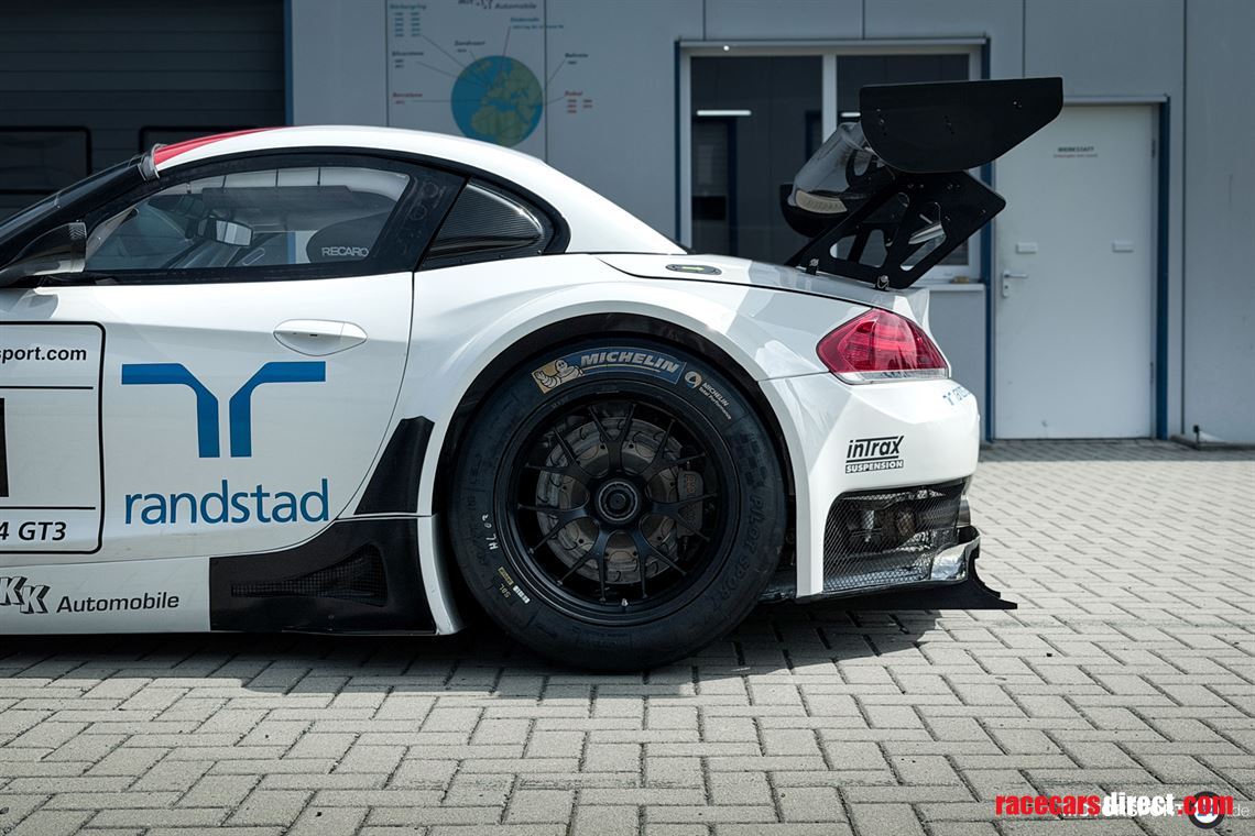 bmw-z4-gt3-1033