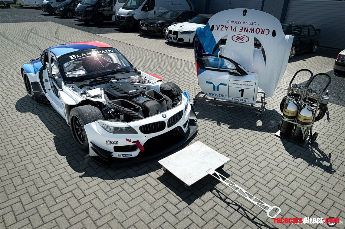 bmw-z4-gt3-1033