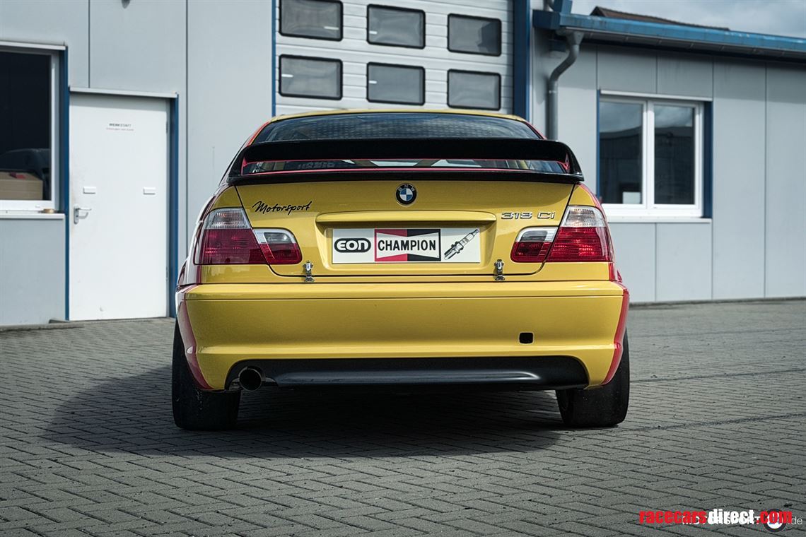bmw-e46-racecar-with-e36-320i-stw-technic