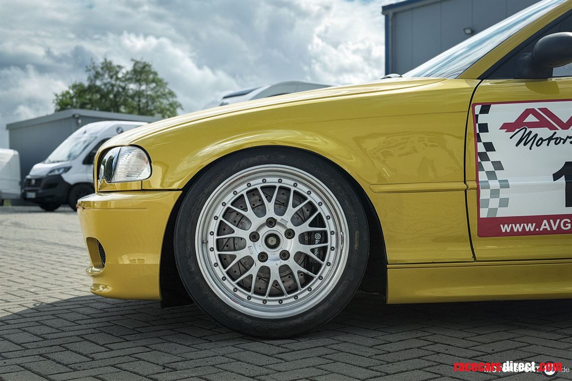 bmw-e46-racecar-with-e36-320i-stw-technic
