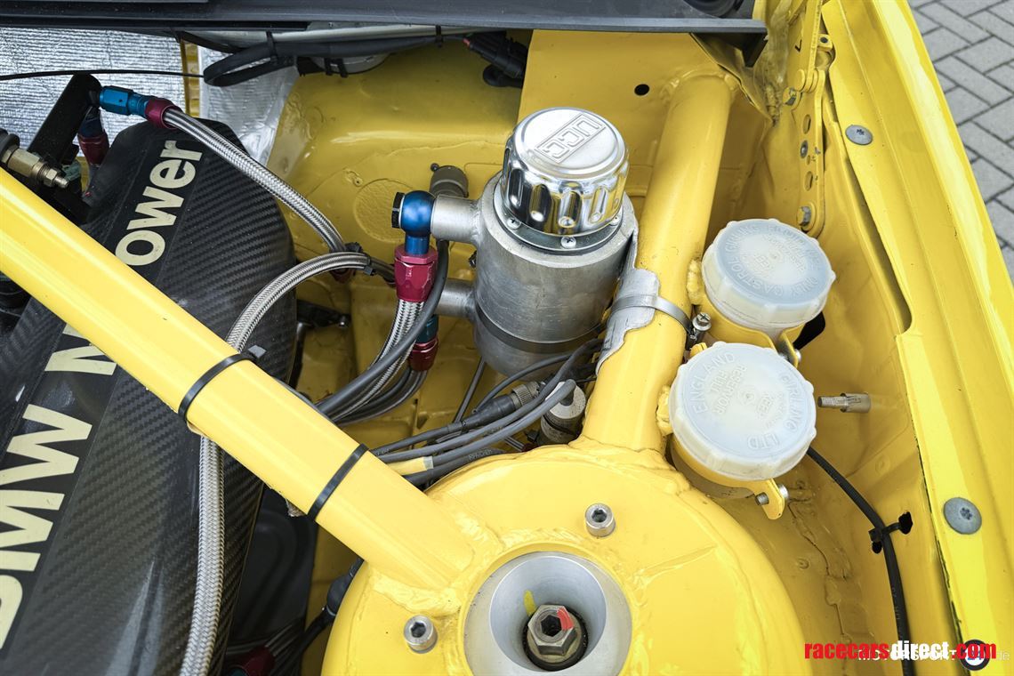 bmw-e46-racecar-with-e36-320i-stw-technic
