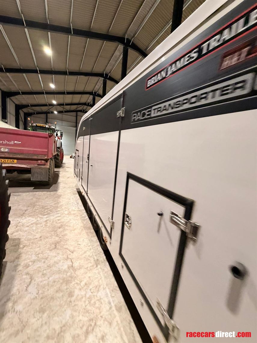 brian-james-race-transporter-6