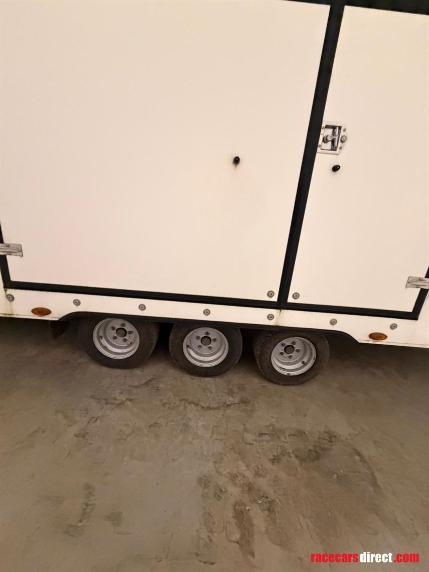 brian-james-race-transporter-6