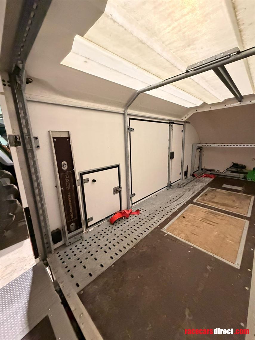 brian-james-race-transporter-6
